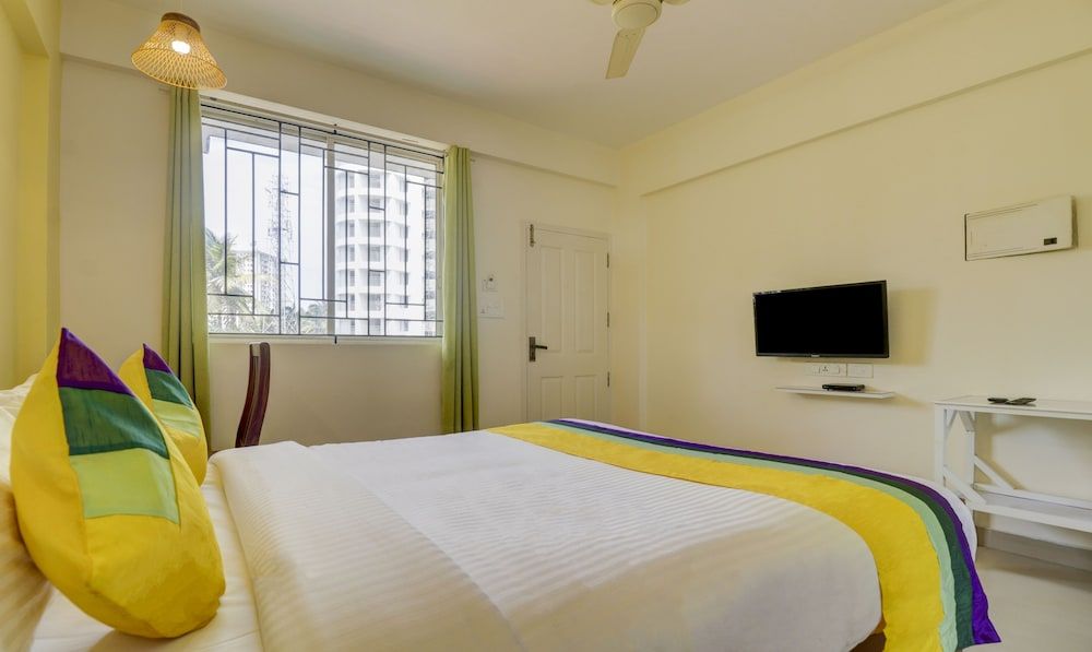 Itsy Hotels Ushodaya Royal Residency Standard Double Room 2