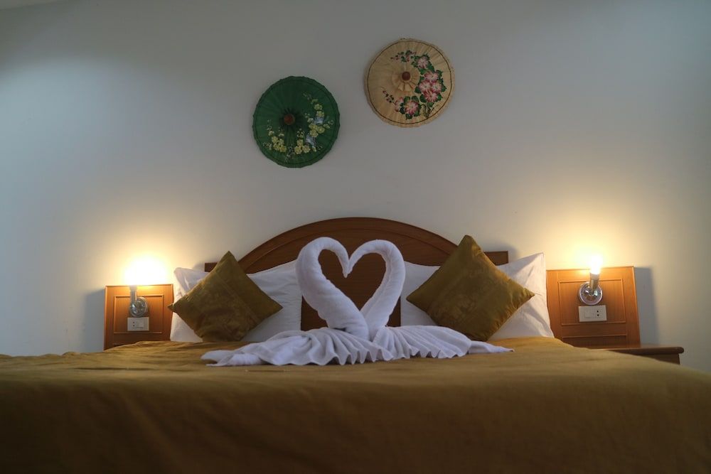 undefined Grand View 3