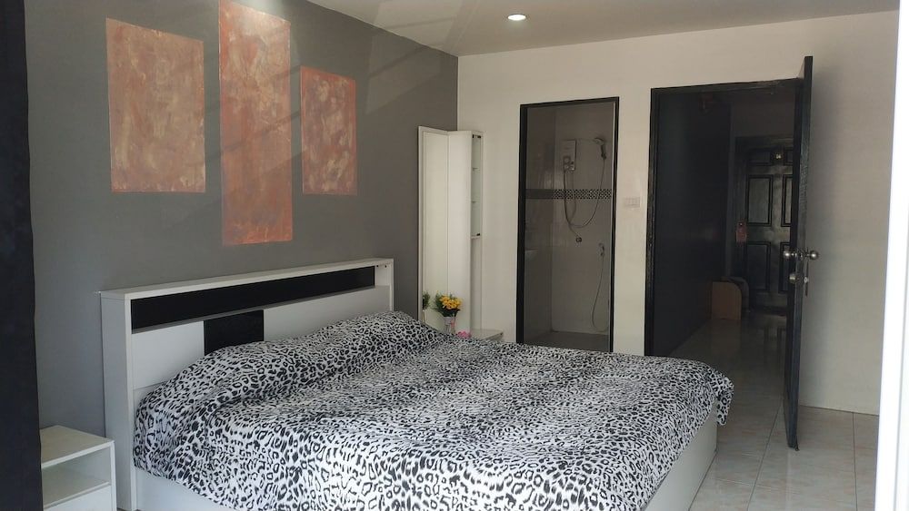 undefined Desire Guesthouse Patong 10