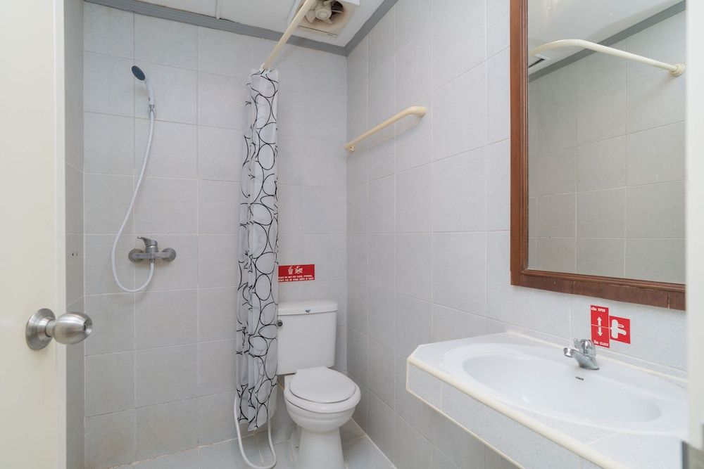 Knock Knock Beach Boutique Deluxe Queen Room 4