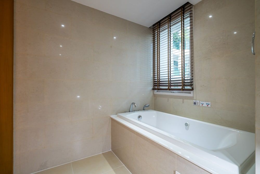 Privilege Residences by Lofty Luxury Apartment, 1 King Bed, Bay View 11