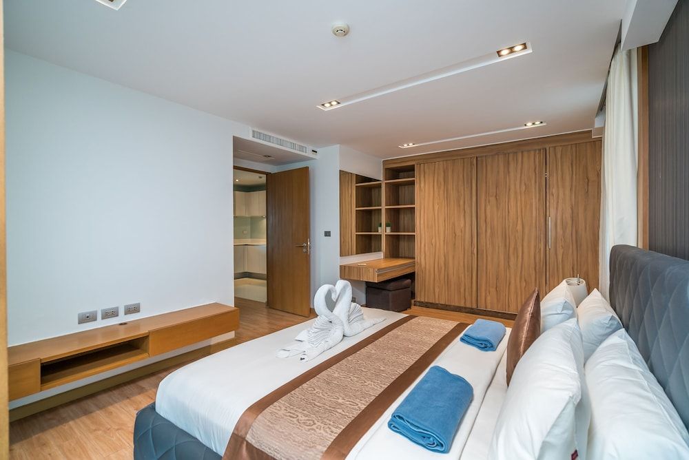 Privilege Residences by Lofty Luxury Apartment, 1 King Bed, Bay View 3