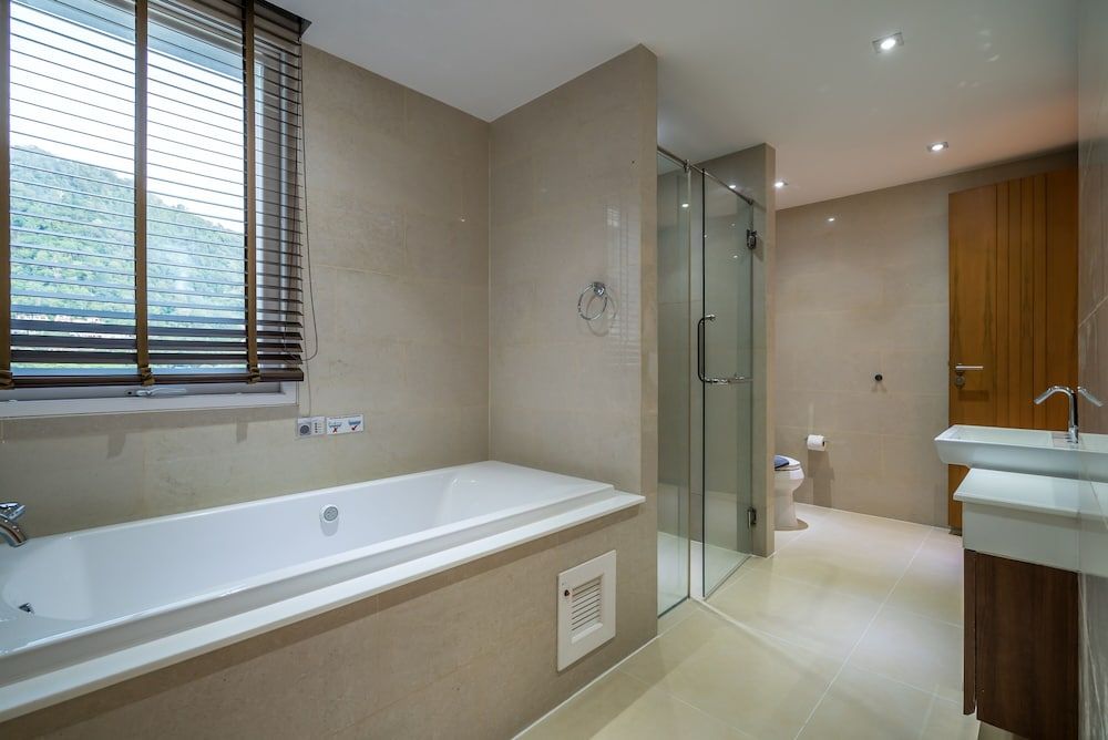 Privilege Residences by Lofty Luxury Apartment, 1 King Bed, Bay View 10