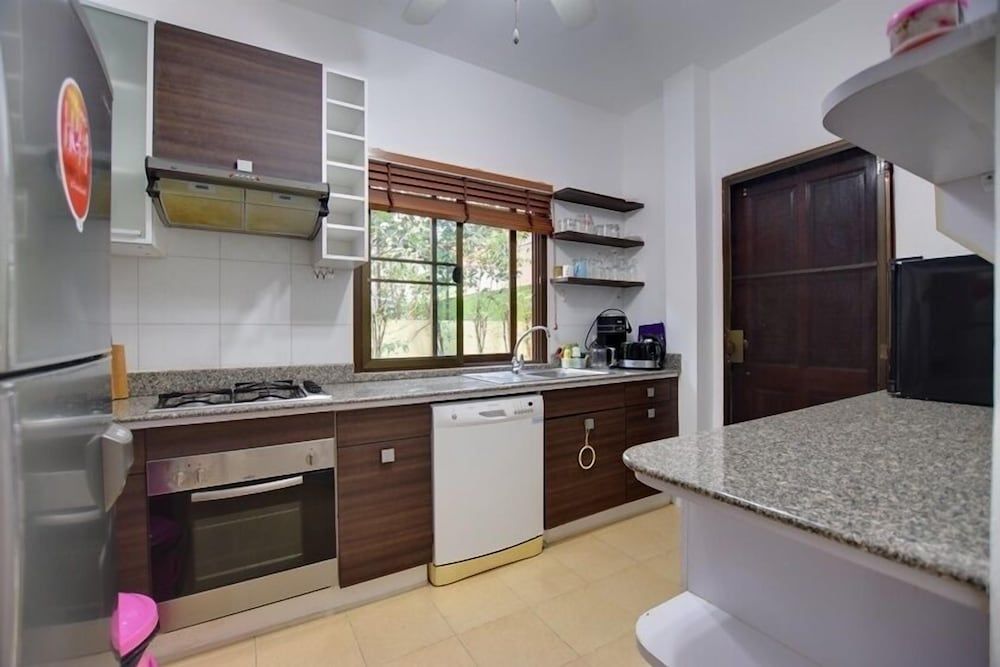 undefined Baan Aroonpat 4