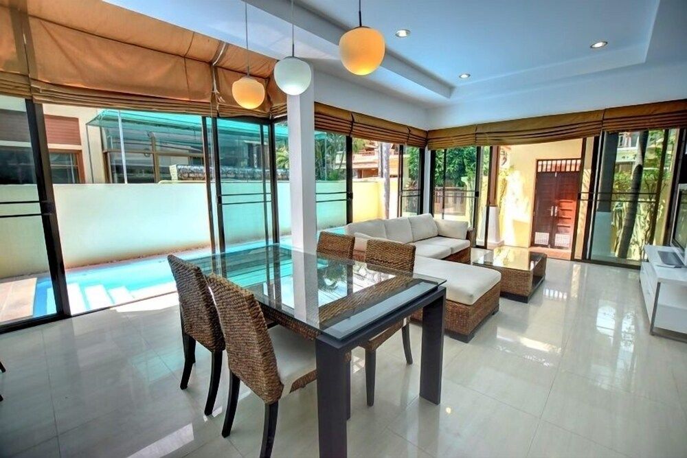 undefined Baan Aroonpat 5