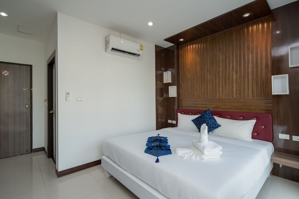 Baan Thai Beach Side Residence Standard Double Room 2