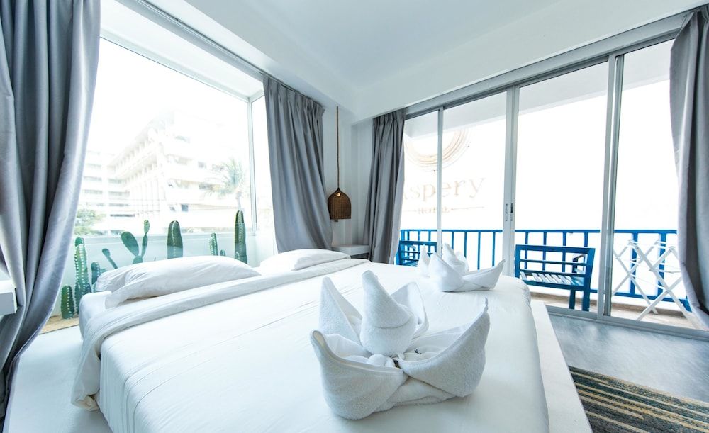 Up2you Hotel Room (King Bed) 2