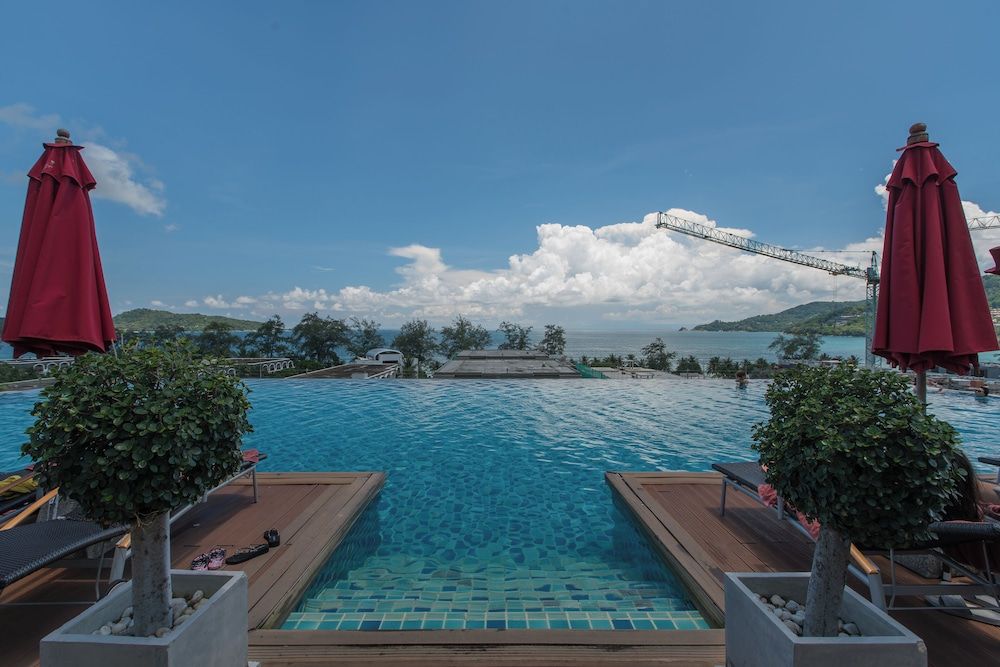 undefined Suite Large Studio Apt With Hot Tub Bath In Front Pa Tong Beach 6