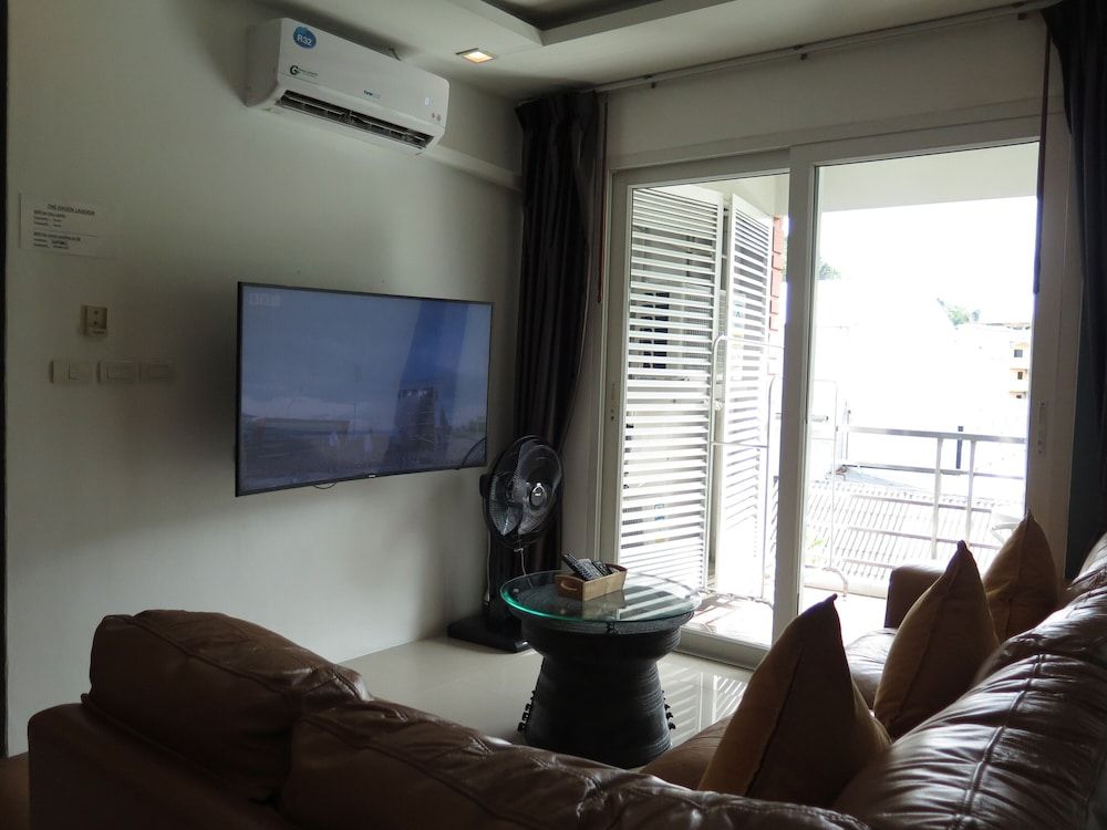 6 38 Top Floor 2 Brs 2baths 1km Walking To Beach Condo, 2 Bedrooms, Accessible, View 23