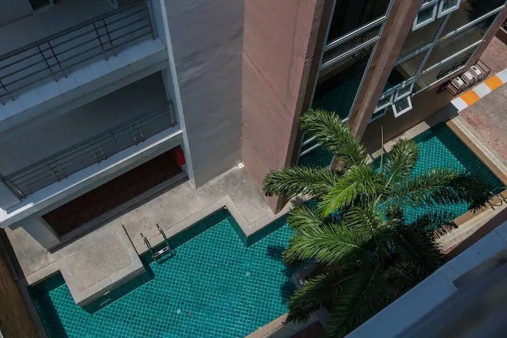 undefined 6 38 Top Floor 2 Brs 2baths 1km Walking To Beach 10