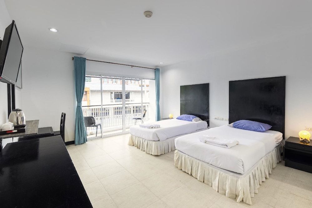 undefined NOBLE HOUSE PATONG