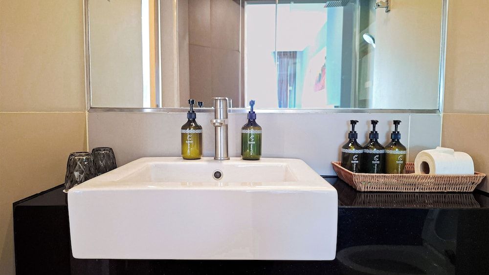 Clarian Hotel Beach Patong Superior Standard King Room Balcony 8