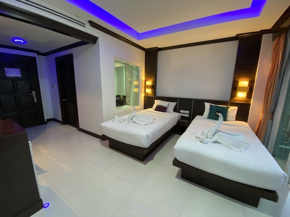 undefined 77 Patong Hotel & Spa 8