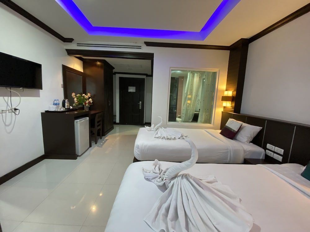 undefined 77 Patong Hotel & Spa 9