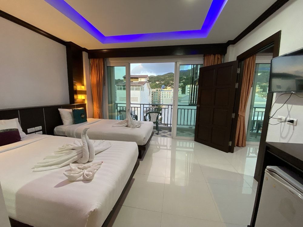 undefined 77 Patong Hotel & Spa 5