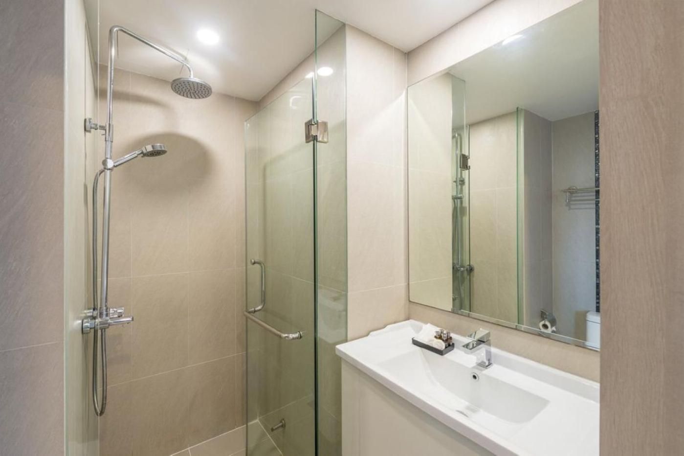 Centro One Bangla Standard Twin Room 7