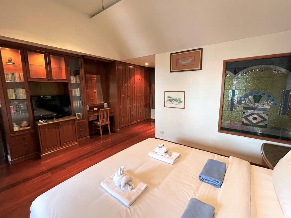 undefined Sea view private pool villa in Patong 9