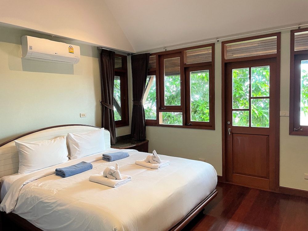 undefined Sea view private pool villa in Patong 7