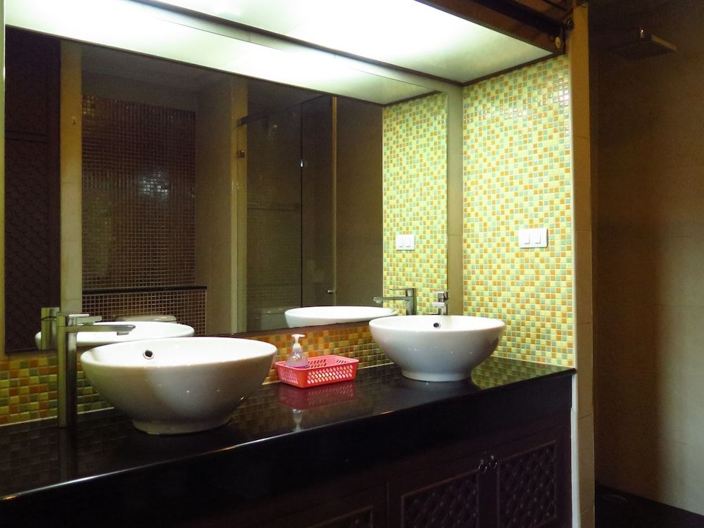 6 39 -2bedroom 2baths 1 km Walking to Patong Beach Condo, 2 Bedrooms, Accessible, Balcony 17