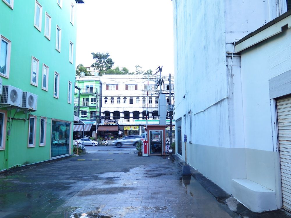 undefined 6 39 -2bedroom 2baths 1 km Walking to Patong Beach 4