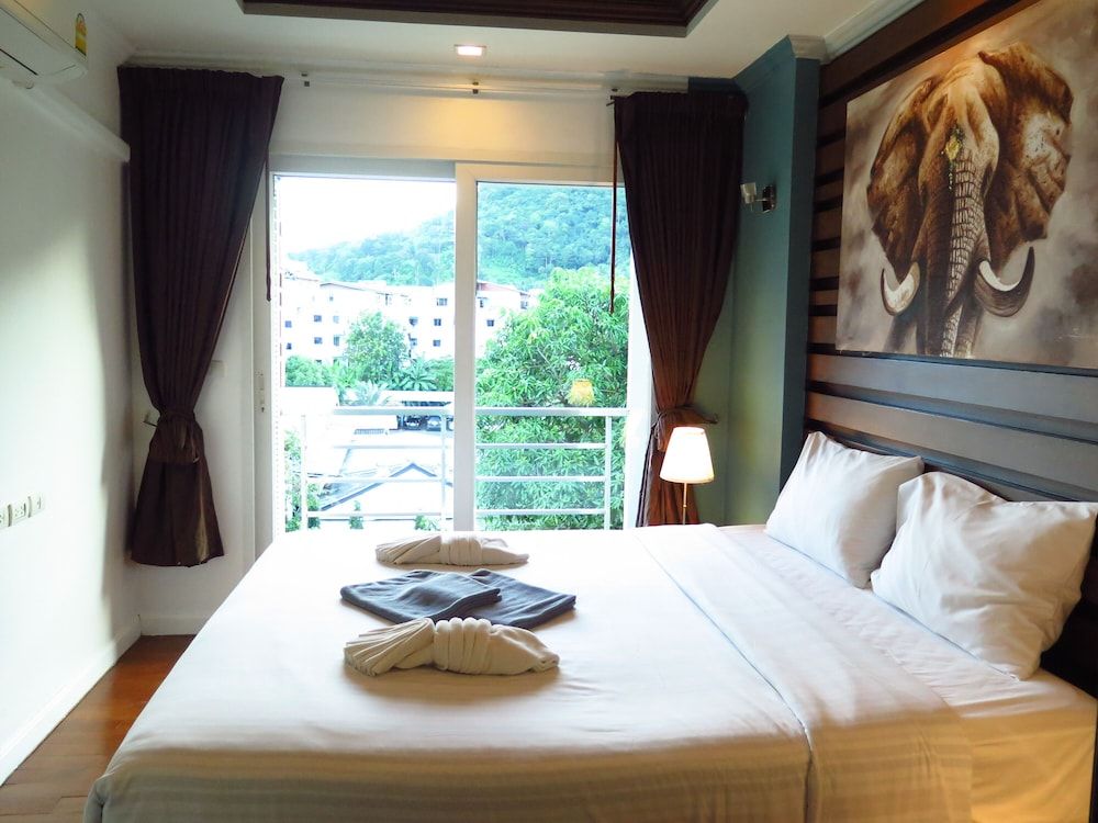 6 39 -2bedroom 2baths 1 km Walking to Patong Beach Condo, 2 Bedrooms, Accessible, Balcony 3