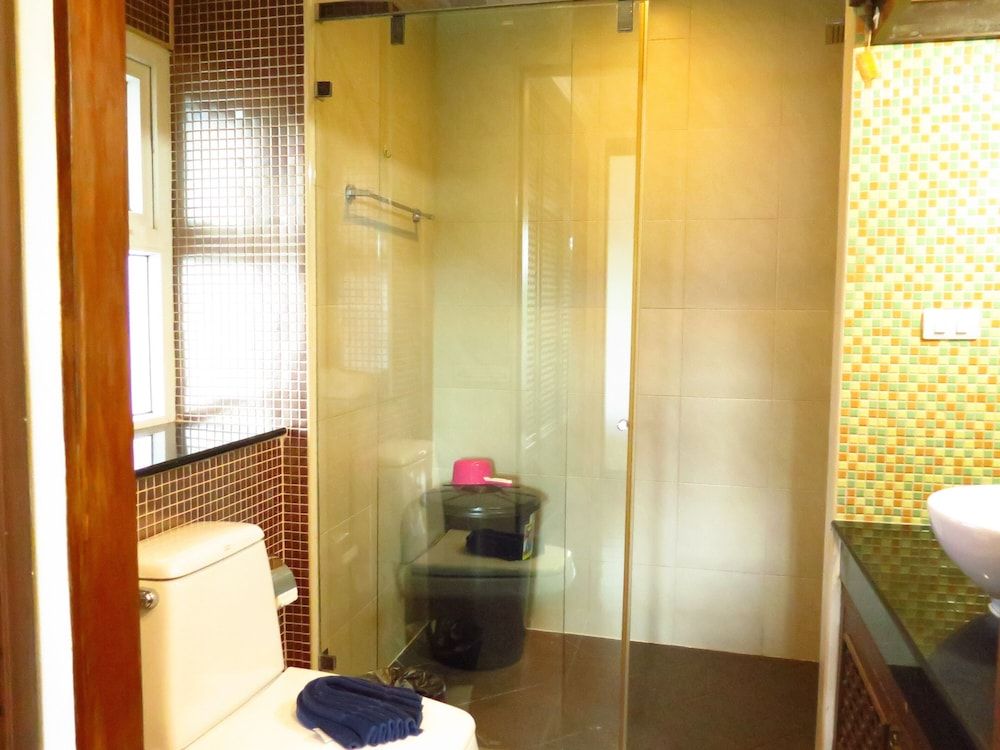 6 39 -2bedroom 2baths 1 km Walking to Patong Beach Condo, 2 Bedrooms, Accessible, Balcony 16