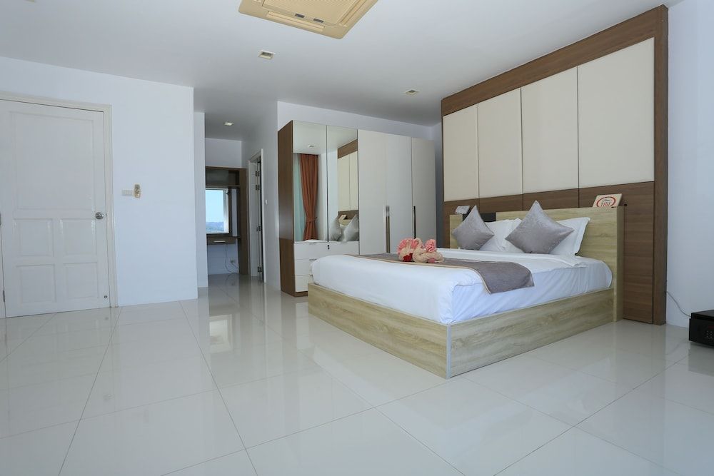 Patong Seaview4BDR Pool Villa Comfort Villa 17
