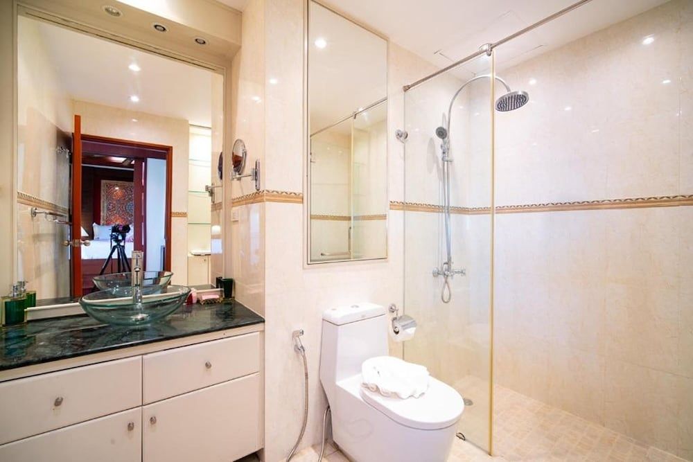 Patong Tower Beach Apartment By Seesea Apartment, Sea View 5