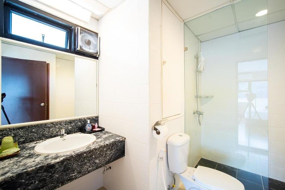 Patong Tower Beach Apartment By Seesea City Apartment, City View 6