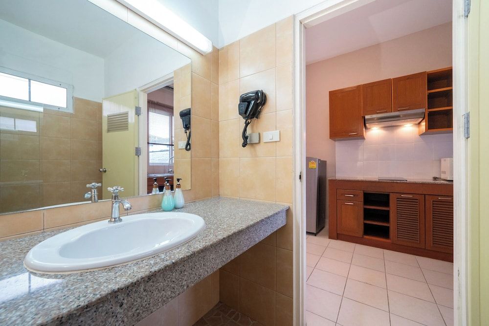 Jungceylon Villa in Patong by Lofty City Villa, 4 Bedrooms, Private Pool 13