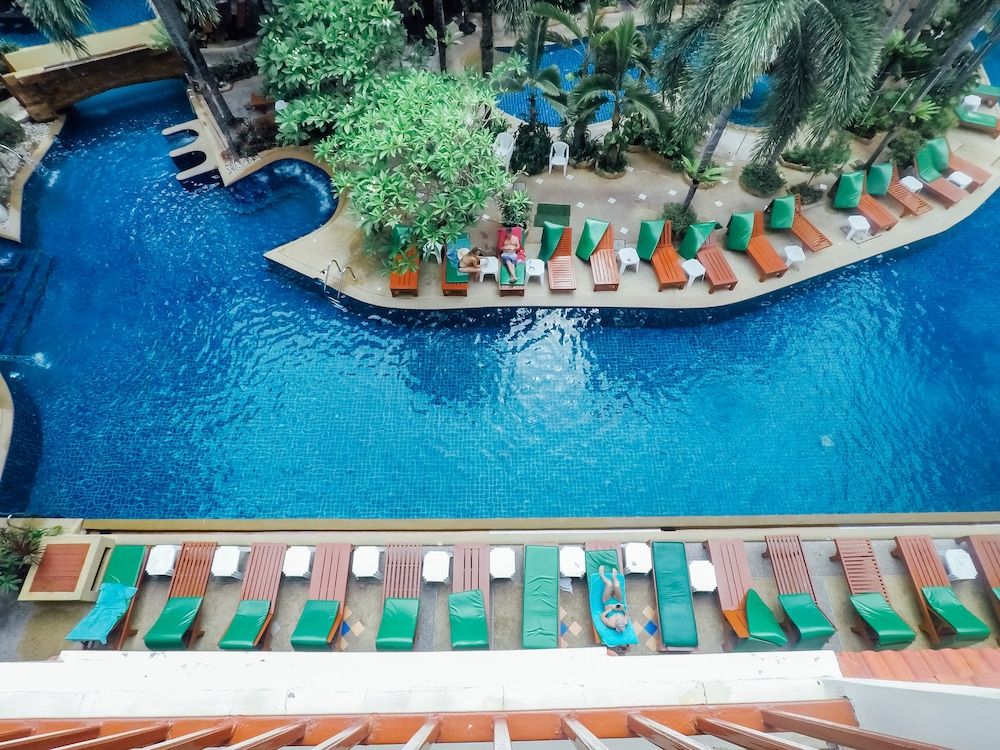 undefined B Buri Hotel