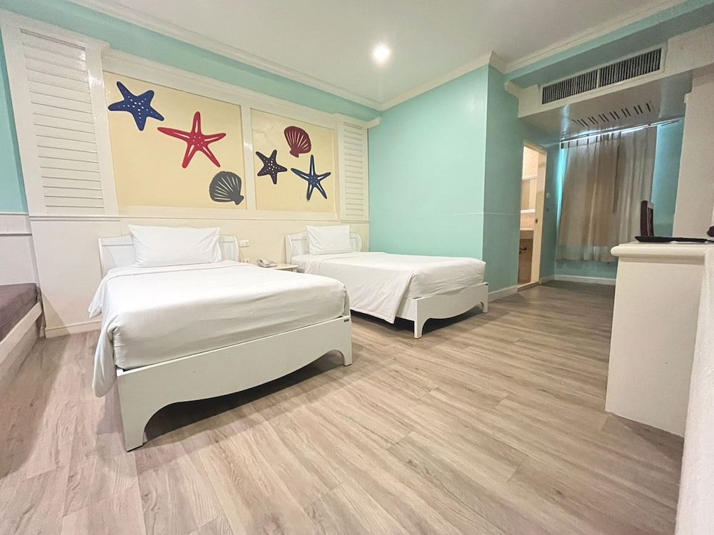 undefined B Buri Hotel 3