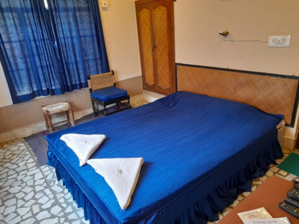 AC DOUBLE BED DELUXE ROOM