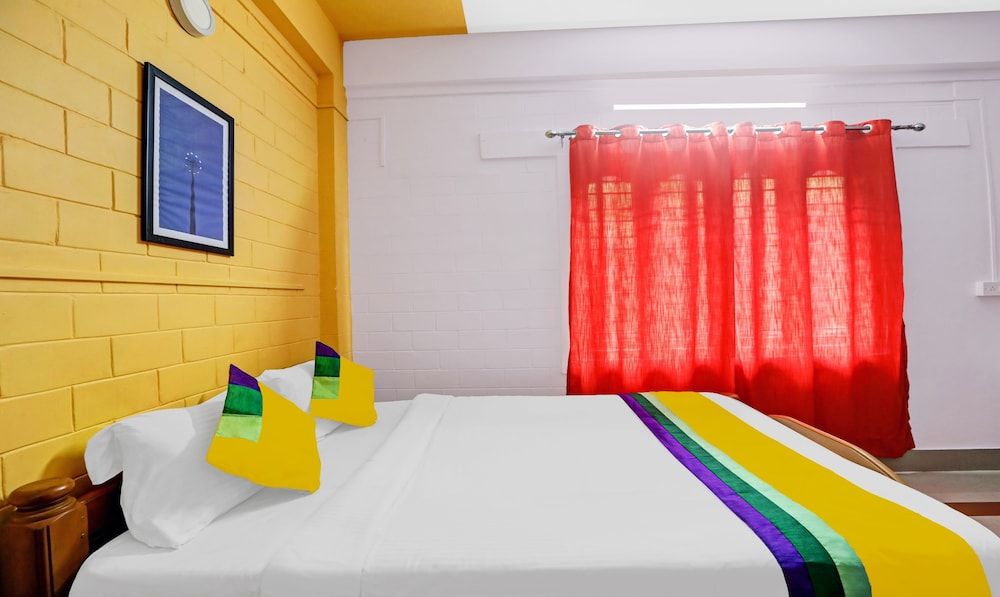 undefined Itsy By Treebo - Iha Comforts With Mountain View 9