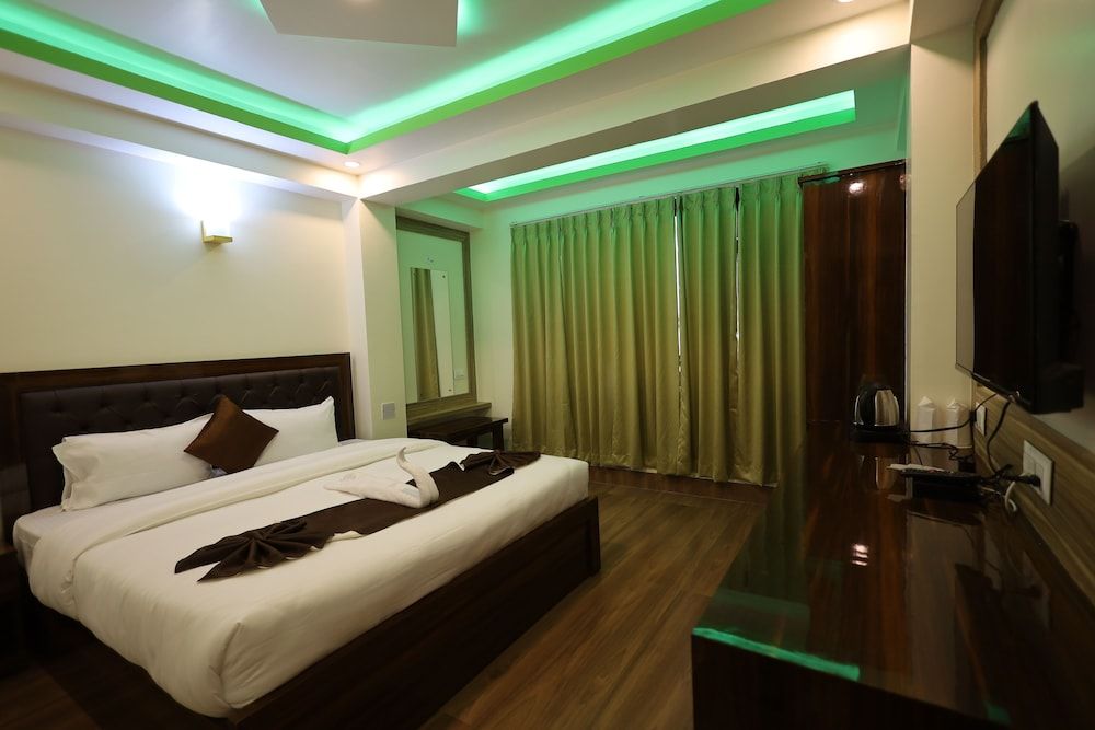 Sikkim Sarovar Hotel Deluxe Room 5