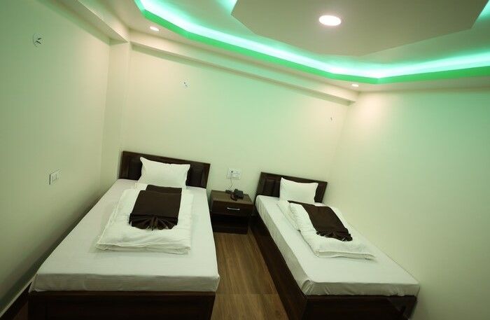 Sikkim Sarovar Hotel Deluxe Room 4