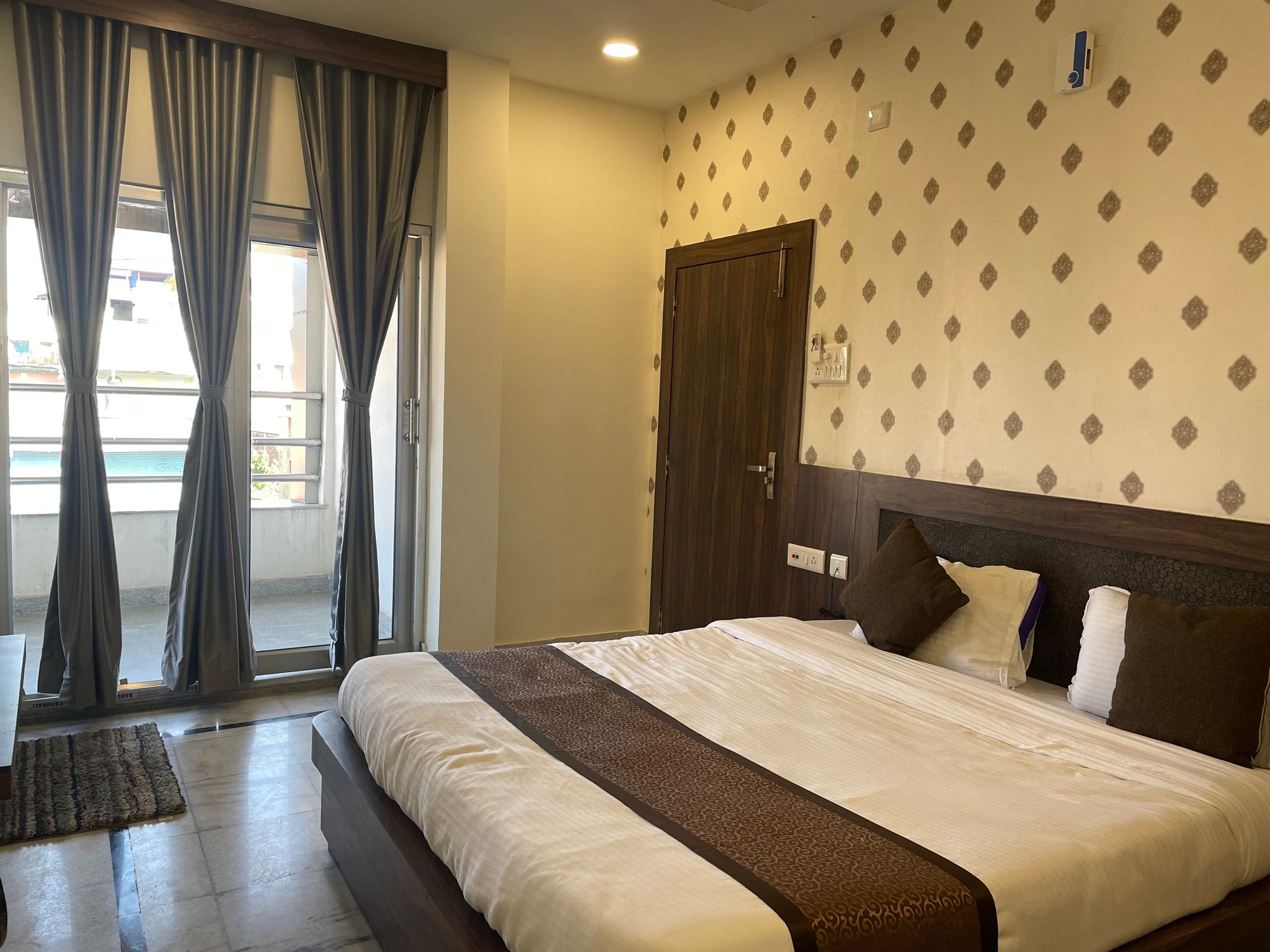 Hotel Royal Embassy Standard Double Room 8