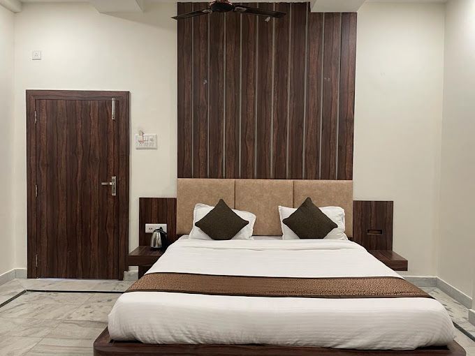 Hotel Royal Embassy Standard Double Room 3