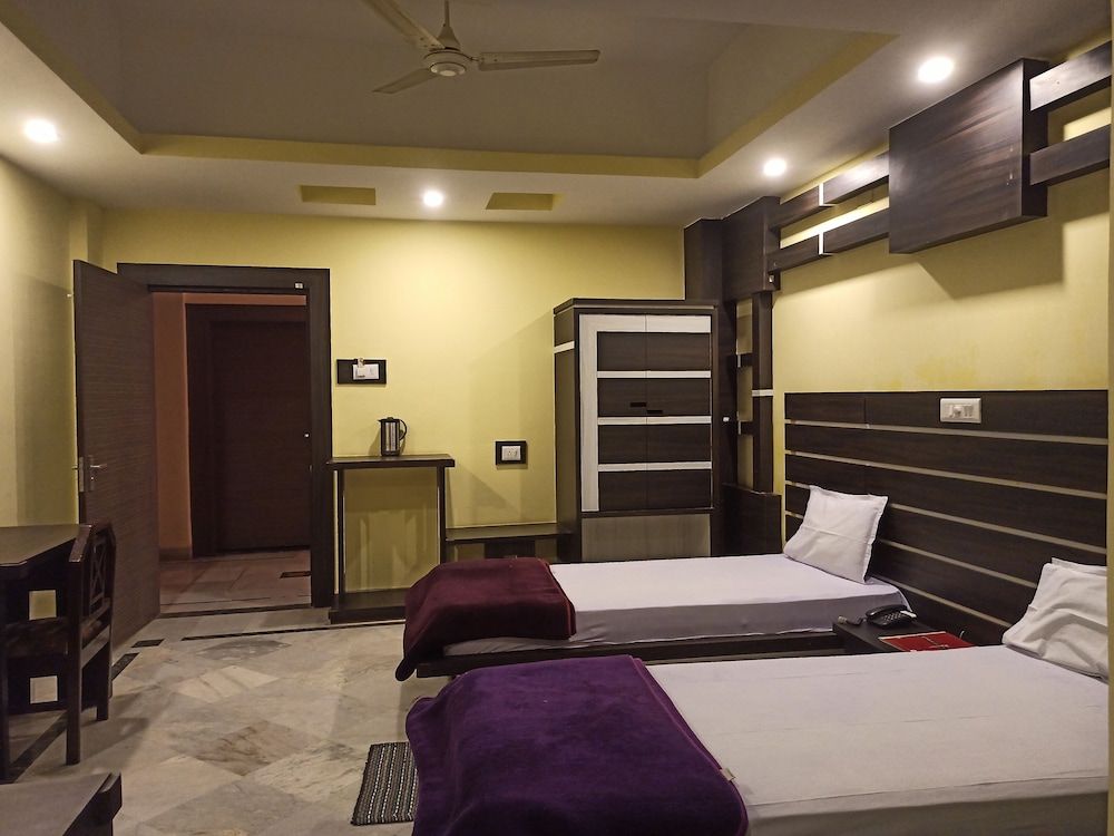 undefined Hotel Centre Point 6