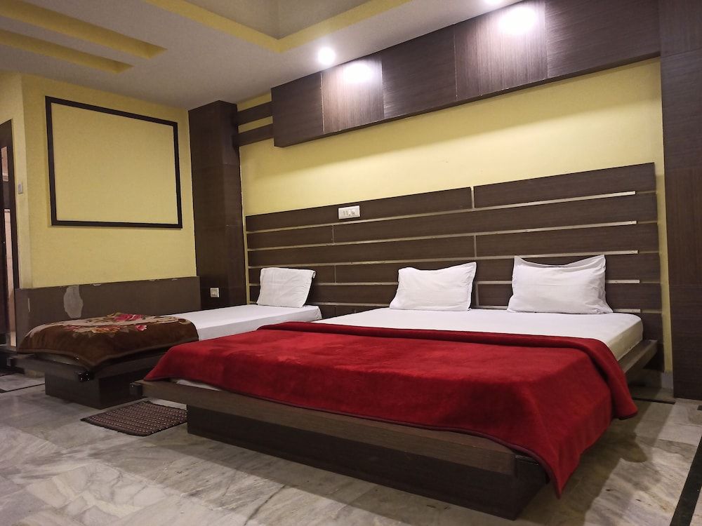 Hotel Centre Point Economy Room