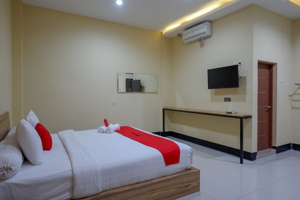 Premium Room (RedDoorz)