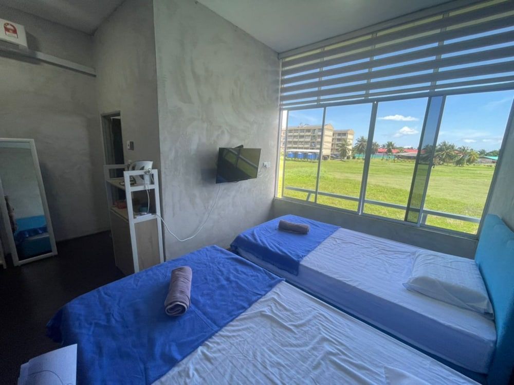 Family Room, Private Bathroom