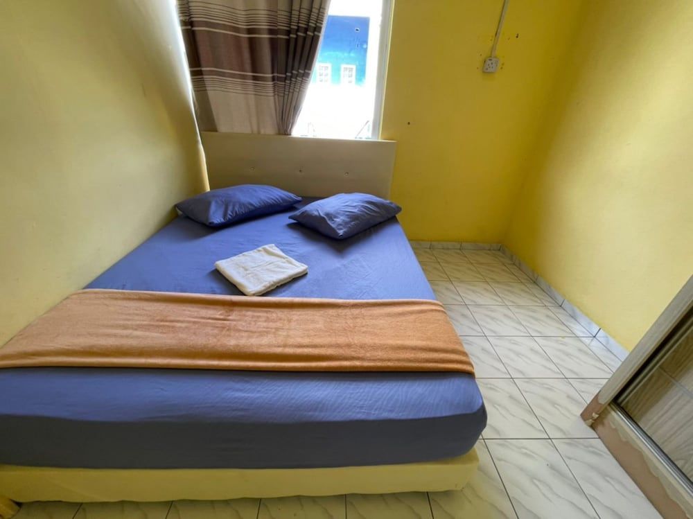 Room, 2 Bedrooms