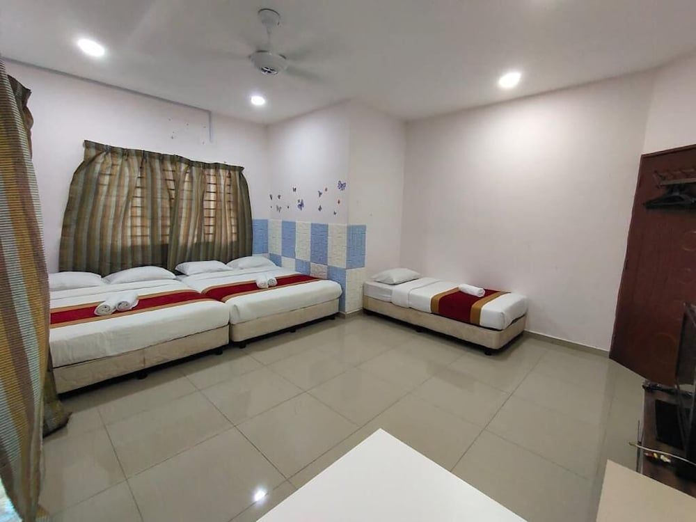 Family Room, Multiple Beds