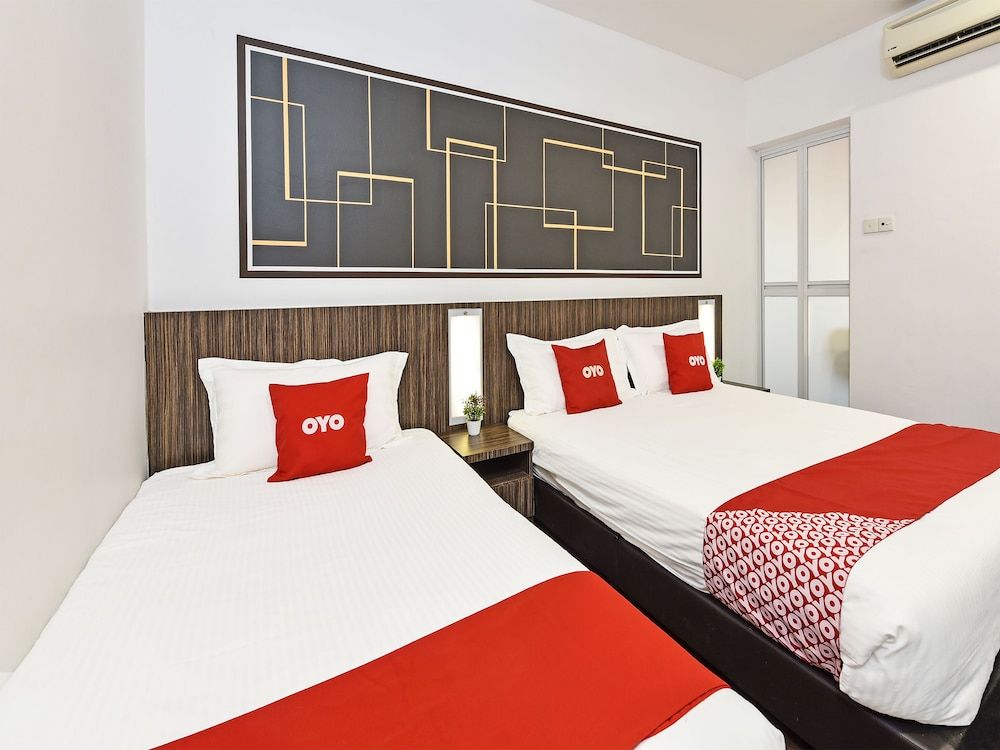 4S Hotel Deluxe Triple Room 3