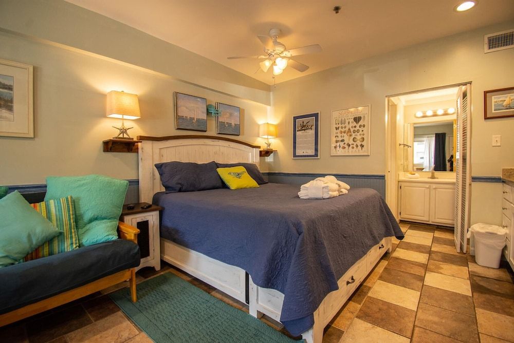 Room, Multiple Beds, Kitchen