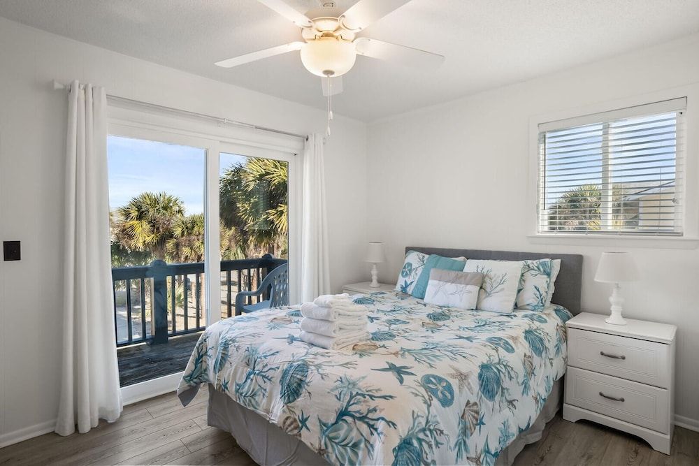 House, Multiple Beds, Kitchen, Ocean View