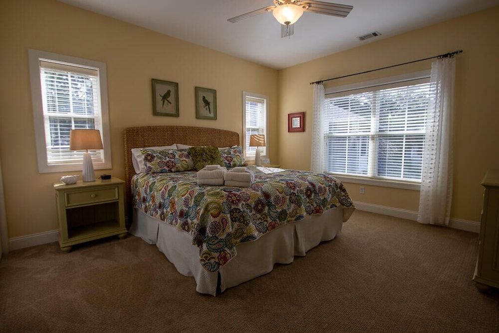 House, Multiple Beds, Kitchen, Garden View