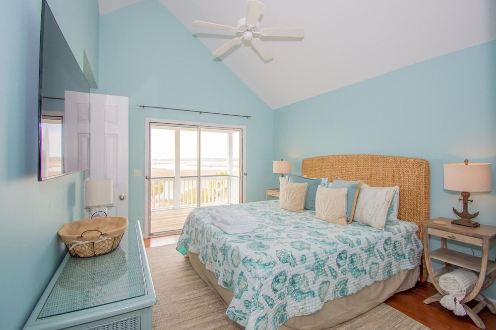 House, Multiple Beds, Kitchen