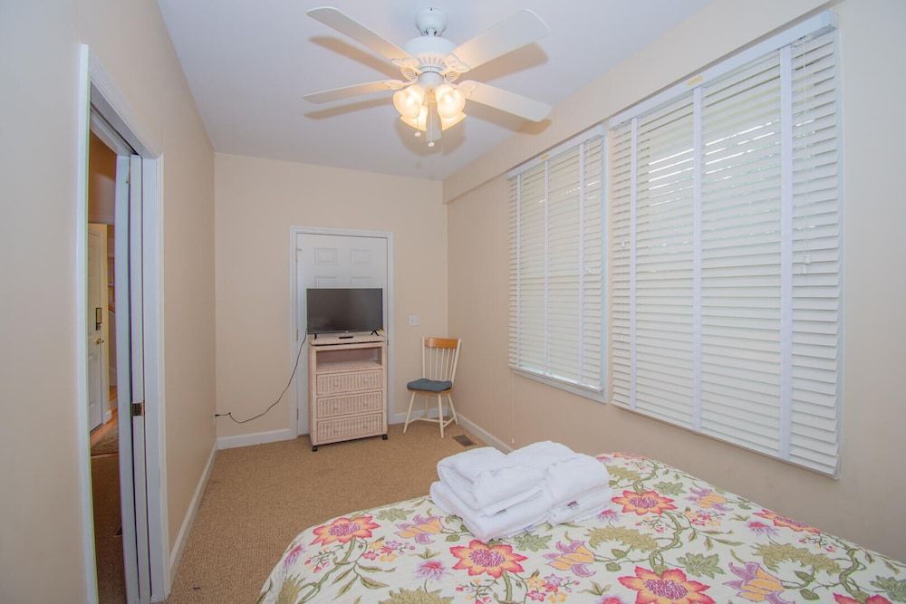House, Multiple Beds, Kitchen
